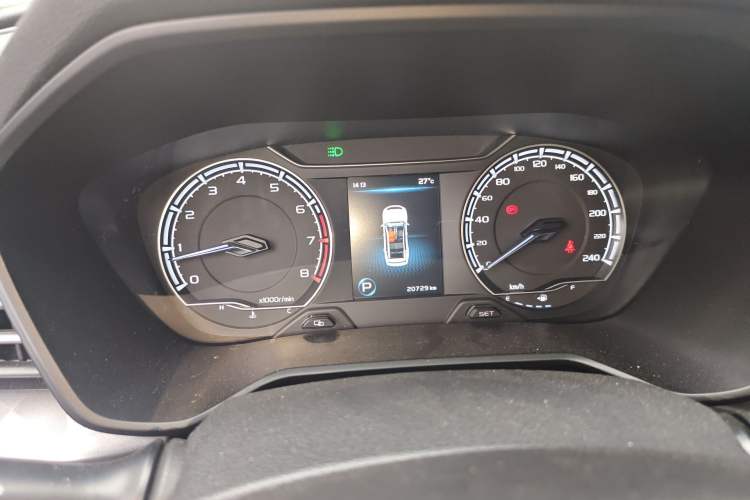 Used Geely Auto Vision X6 2021 PRO 1.4T Automatic Prestige Model Odometer Close Up