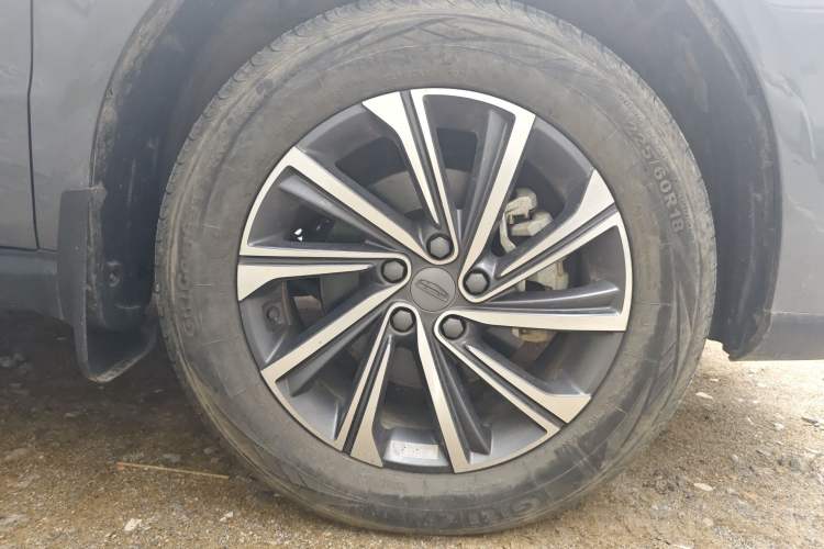 Used Geely Auto Vision X6 2021 PRO 1.4T Automatic Prestige Model Right Front Wheel Hub