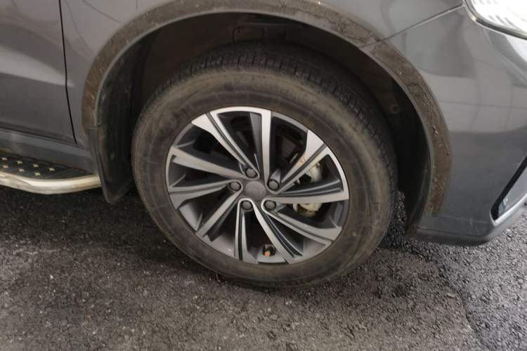 Used Geely Auto Vision X6 2021 PRO 1.4T Automatic Prestige Model Right Front Wheel Hub
