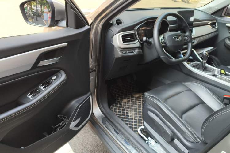 Used Geely Auto Vision X6 2021 PRO 1.4T Manual Luxury Model Driver Seat