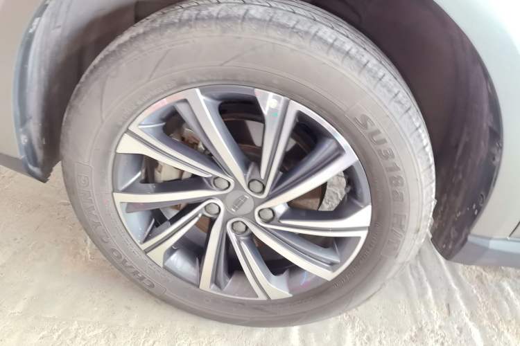 Used Geely Auto Vision X6 2021 PRO 1.4T Manual Luxury Model Exterior 2