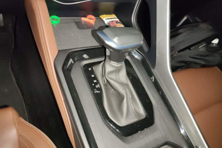 Used Geely Auto Vision X6 2021 PRO 1.4T Automatic Prestige Model Gear Lever