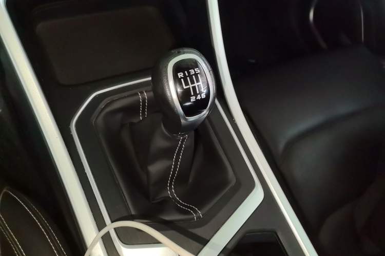Used Geely Auto Vision X6 2021 PRO 1.4T Manual Luxury Model Gear Lever