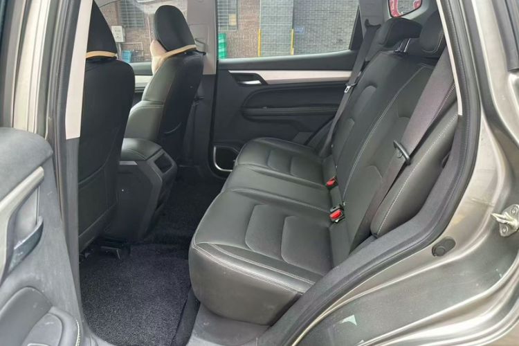 Used Geely Auto Vision X6 2021 PRO 1.4T Manual Luxury Model Interior 2