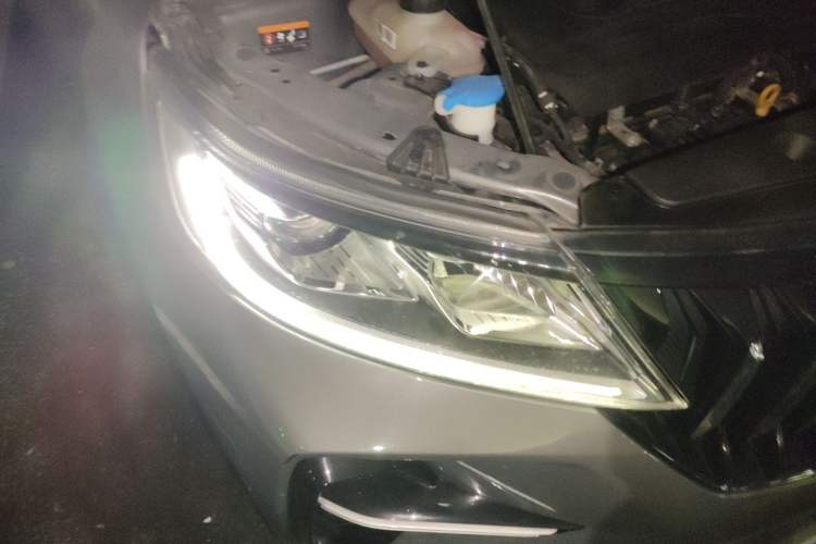 Used Geely Auto Vision X6 2021 PRO 1.4T Automatic Prestige Model Right Front Headlight