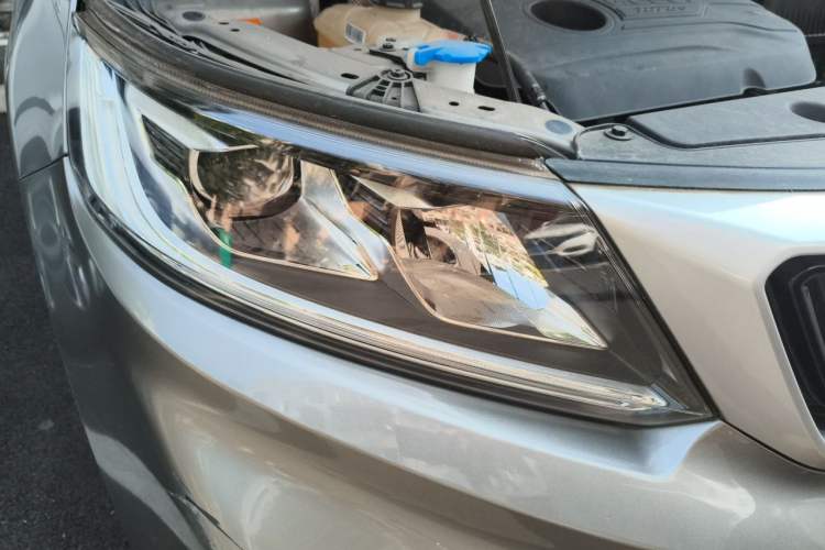 Used Geely Auto Vision X6 2021 PRO 1.4T Manual Luxury Model Right Front Headlight