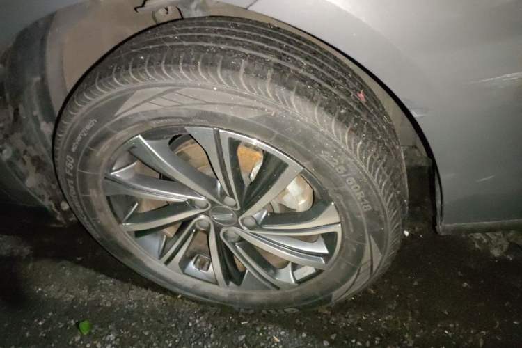 Used Geely Auto Vision X6 2021 PRO 1.4T Automatic Prestige Model Right Front Wheel Hub