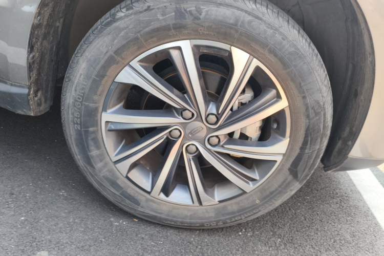 Used Geely Auto Vision X6 2021 PRO 1.4T Manual Luxury Model Right Front Wheel Hub