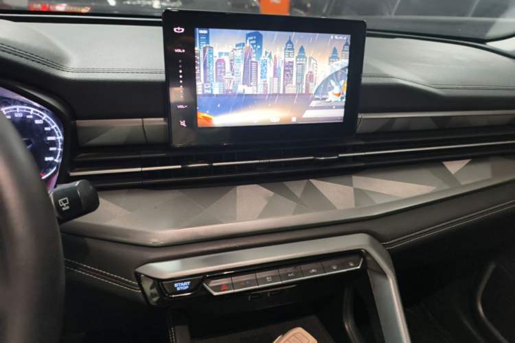 Used Geely Auto Vision X6 2021 PRO 1.4T Manual Luxury Model Audio And AC Panel