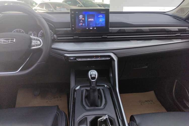 Used Geely Auto Vision X6 2021 PRO 1.4T Manual Luxury Model Audio And AC Panel