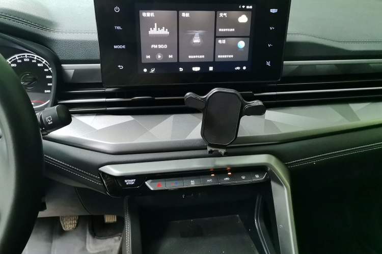 Used Geely Auto Vision X6 2021 PRO 1.4T Manual Luxury Model Audio And AC Panel