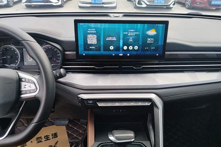 Used Geely Auto Vision X6 2021 PRO 1.4T Automatic Prestige Model Audio And AC Panel