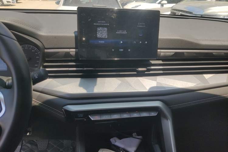 Used Geely Auto Vision X6 2021 PRO 1.4T Manual Luxury Model Audio And AC Panel