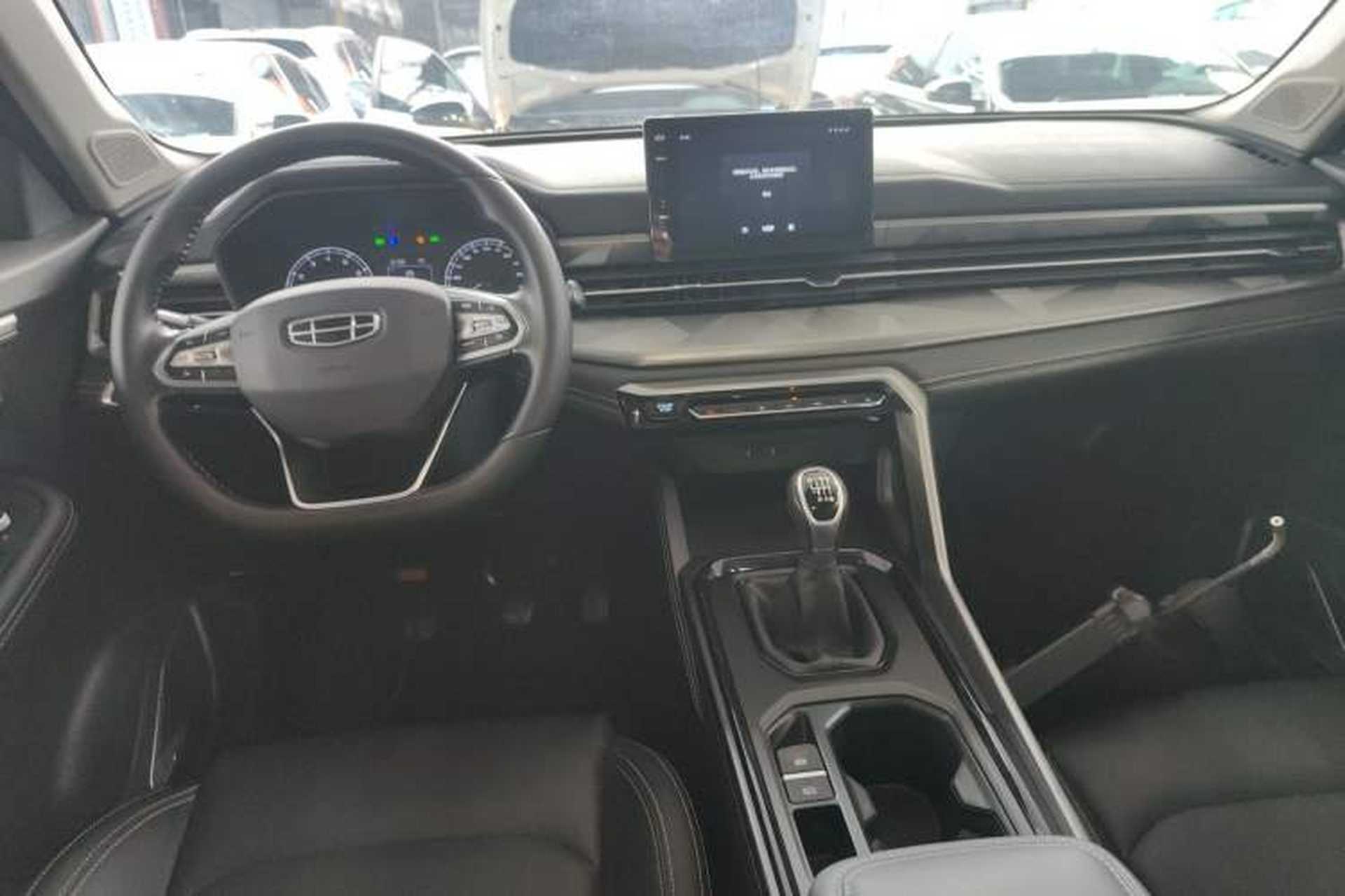 Used Geely Auto Vision X6 2021 PRO 1.4T Manual Luxury Model Center Console