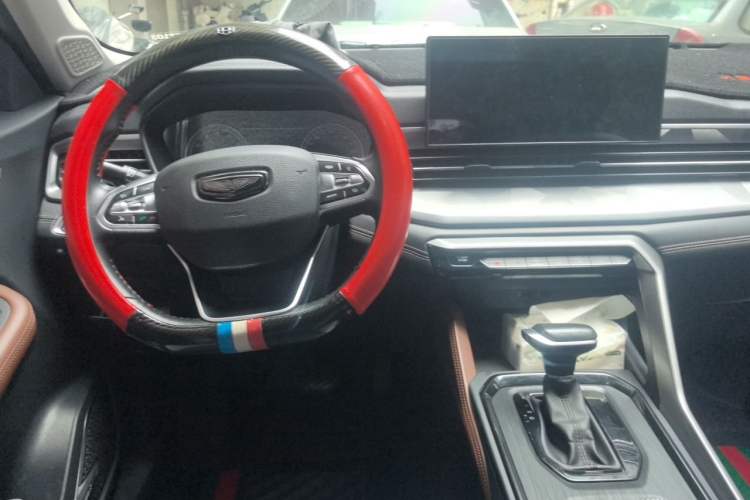 Used Geely Auto Vision X6 2021 PRO 1.4T Automatic Prestige Model Center Console