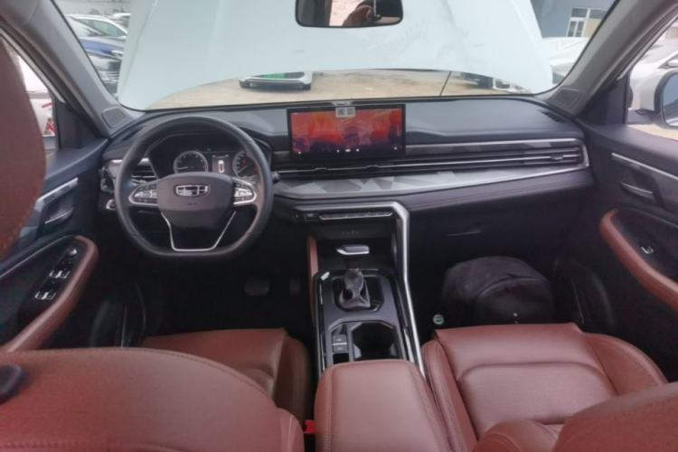 Used Geely Auto Vision X6 2021 PRO 1.4T Automatic Prestige Model Center Console