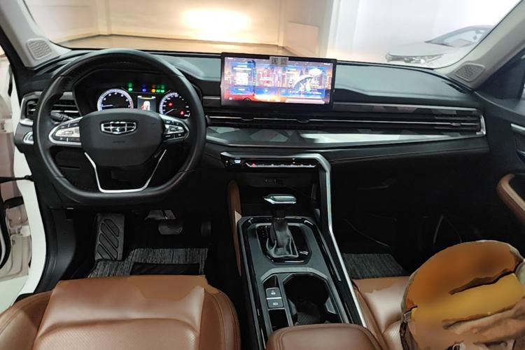Used Geely Auto Vision X6 2021 PRO 1.4T Automatic Prestige Model Center Console