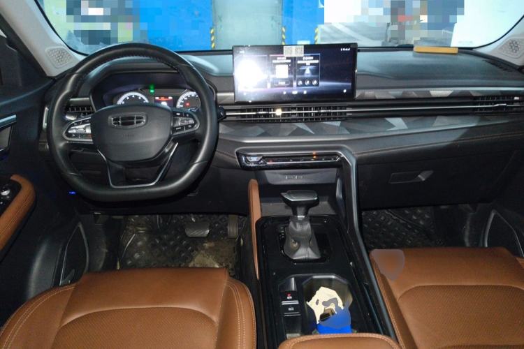 Used Geely Auto Vision X6 2021 PRO 1.4T Automatic Prestige Model Center Console