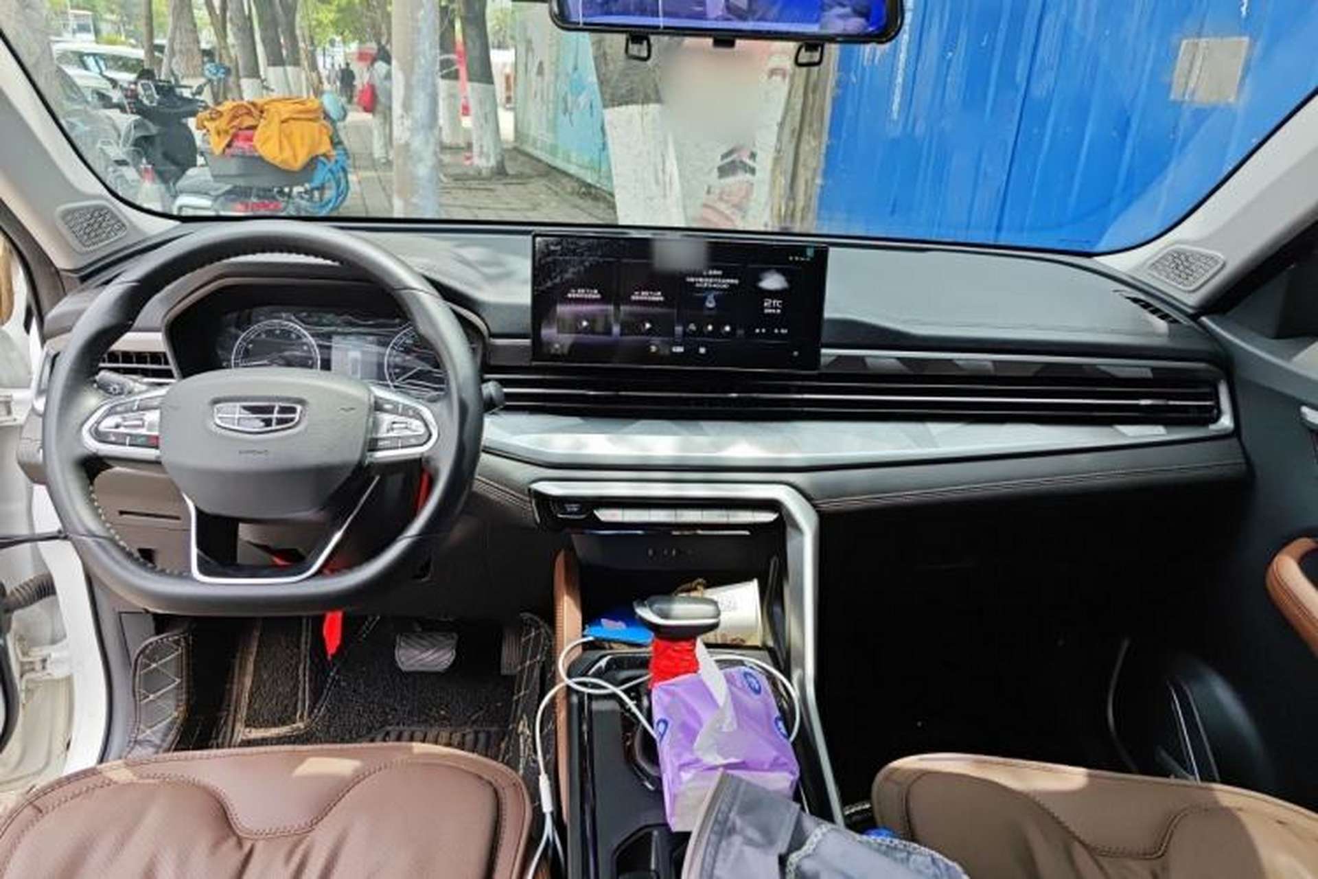 Used Geely Auto Vision X6 2021 PRO 1.4T Automatic Prestige Model Center Console