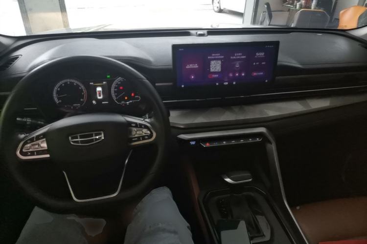 Used Geely Auto Vision X6 2021 PRO 1.4T Automatic Prestige Model Center Console