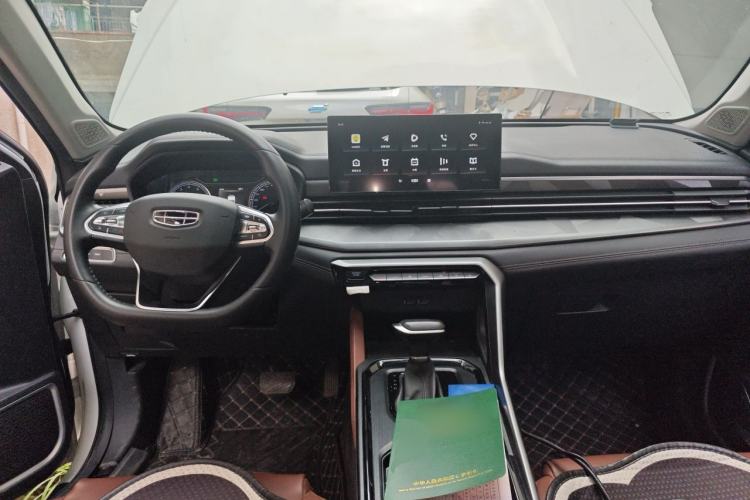 Used Geely Auto Vision X6 2021 PRO 1.4T Automatic Prestige Model Center Console