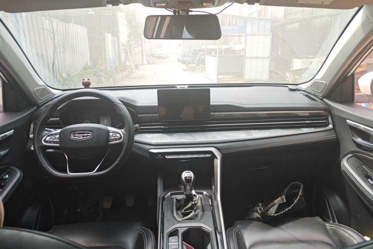 Used Geely Auto Vision X6 2021 PRO 1.4T Manual Luxury Model Center Console