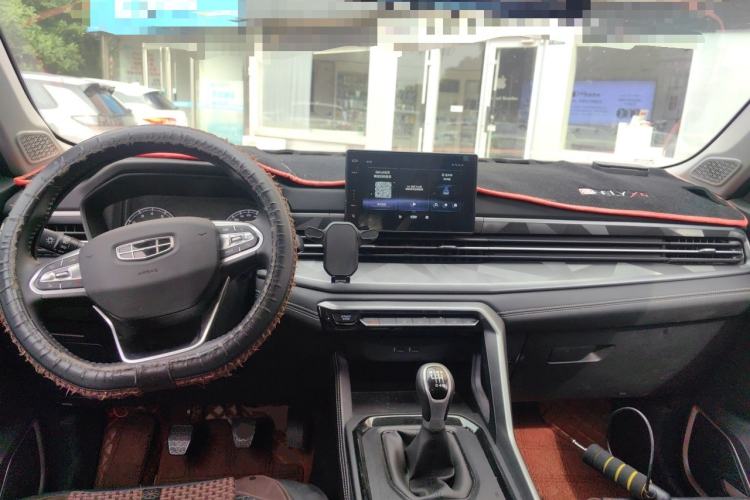 Used Geely Auto Vision X6 2021 PRO 1.4T Manual Luxury Model Center Console