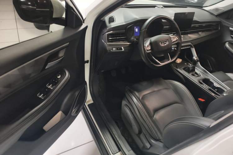 Used Geely Auto Vision X6 2021 PRO 1.4T Manual Luxury Model Driver Seat