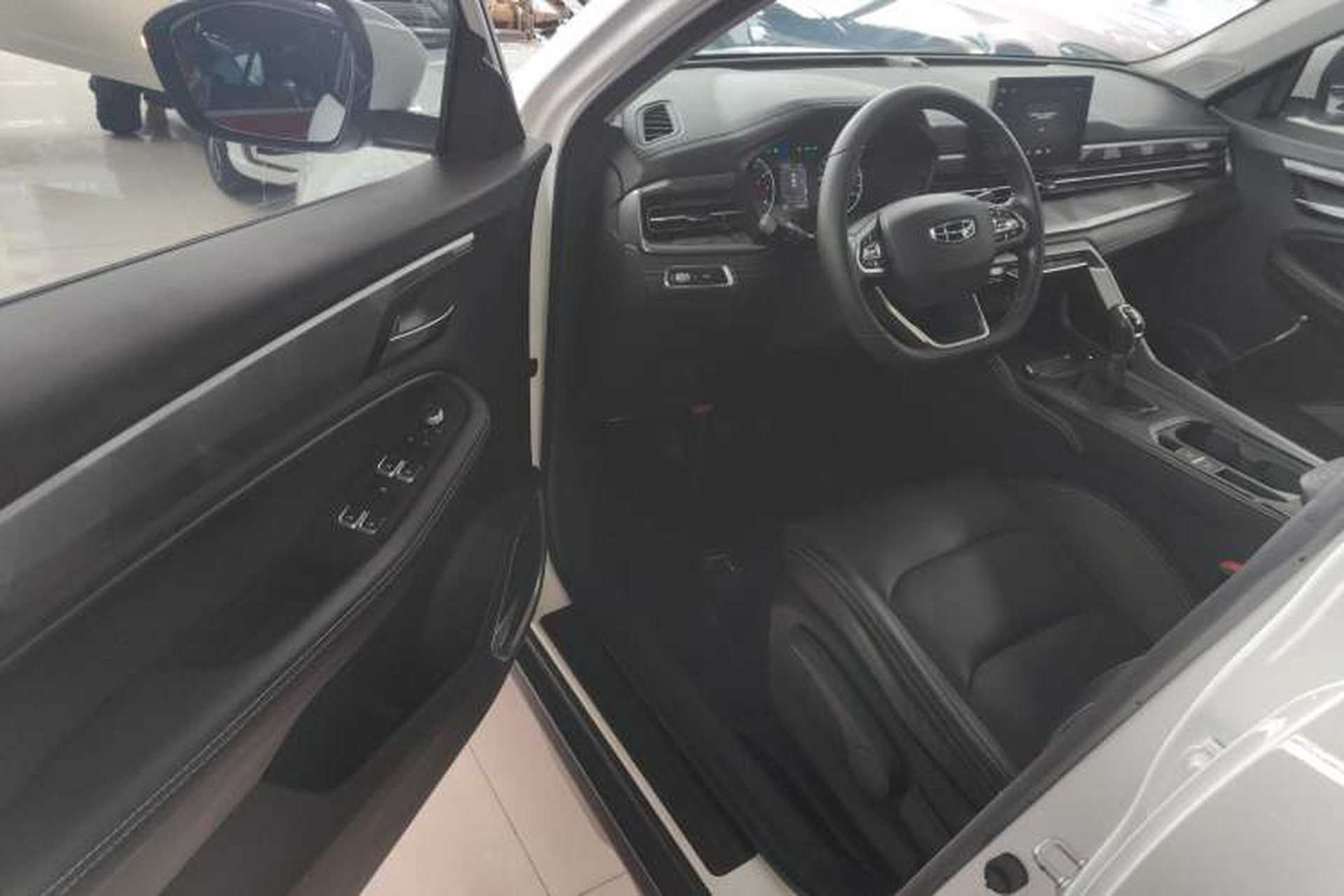 Used Geely Auto Vision X6 2021 PRO 1.4T Manual Luxury Model Driver Seat