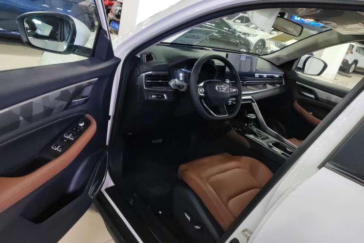 Used Geely Auto Vision X6 2021 PRO 1.4T Automatic Prestige Model Driver Seat