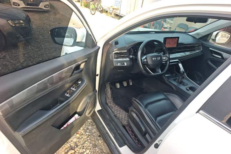 Used Geely Auto Vision X6 2021 PRO 1.4T Manual Luxury Model Driver Seat