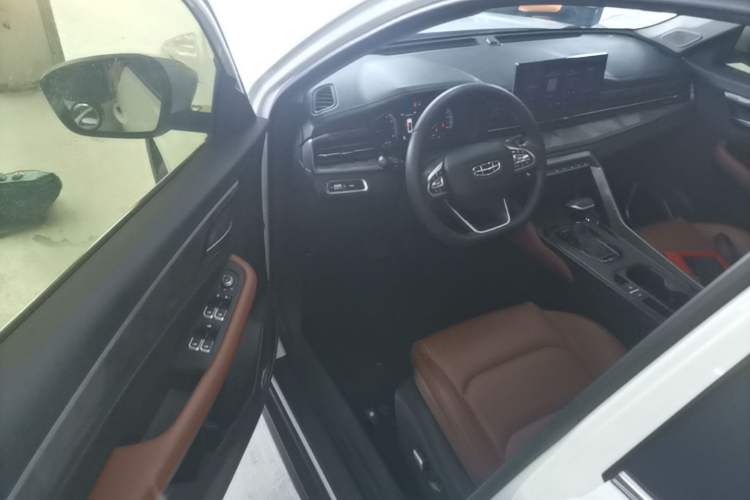 Used Geely Auto Vision X6 2021 PRO 1.4T Automatic Prestige Model Driver Seat