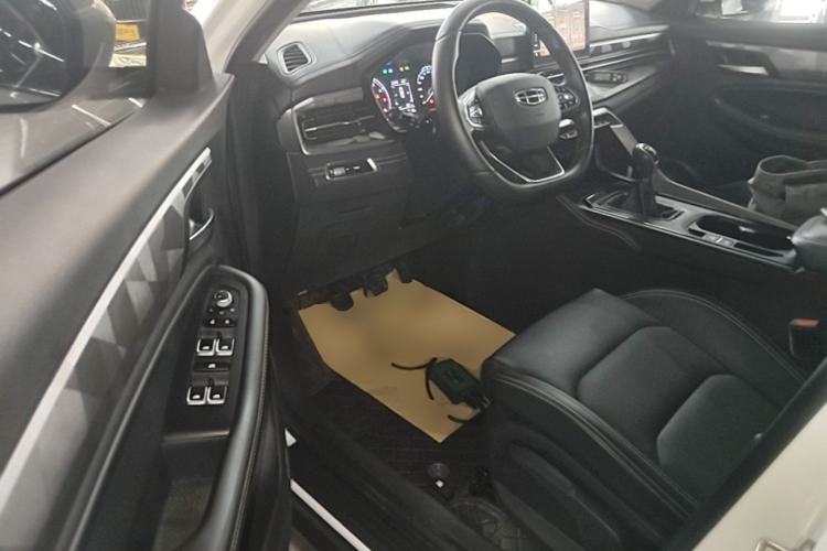 Used Geely Auto Vision X6 2021 PRO 1.4T Manual Luxury Model Driver Seat