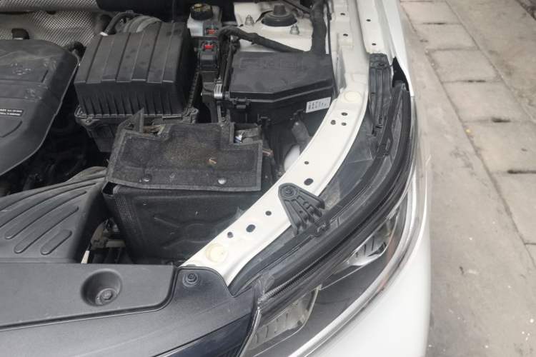 Used Geely Auto Vision X6 2021 PRO 1.4T Automatic Prestige Model Engine Bay Left