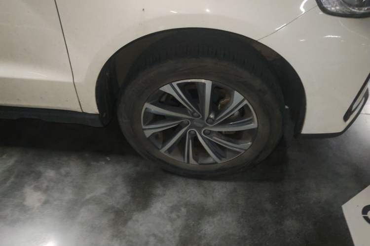 Used Geely Auto Vision X6 2021 PRO 1.4T Automatic Prestige Model Exterior 1