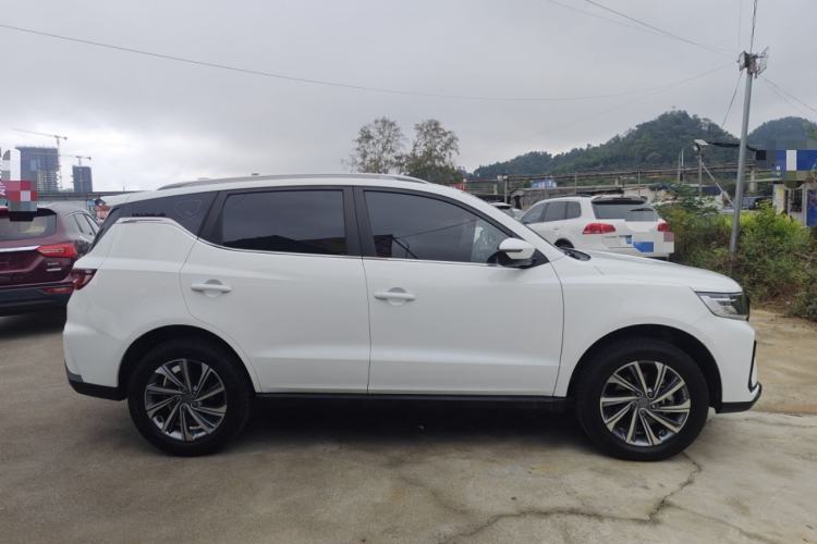 Used Geely Auto Vision X6 2021 PRO 1.4T Automatic Prestige Model Exterior 2