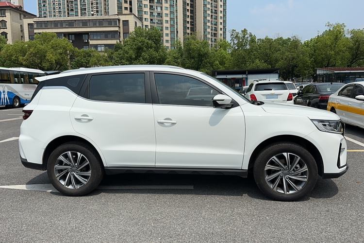 Used Geely Auto Vision X6 2021 PRO 1.4T Automatic Prestige Model Exterior 2