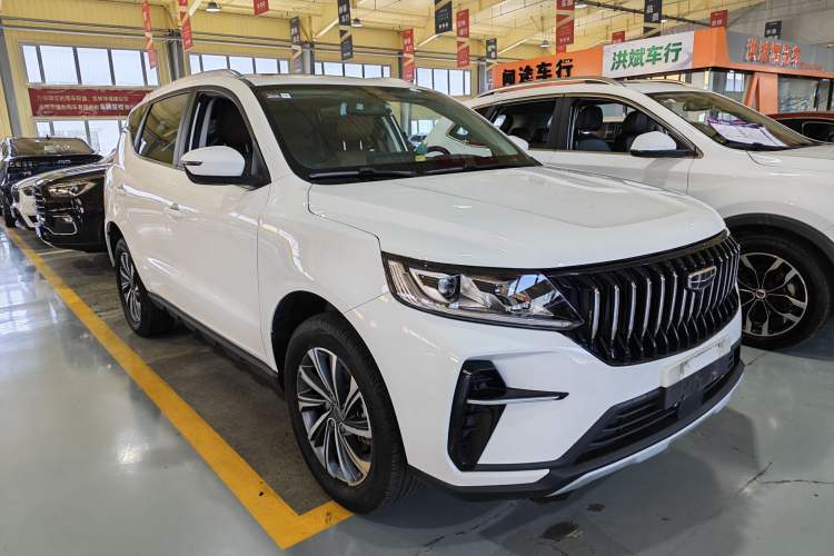 Used Geely Auto Vision X6 2021 PRO 1.4T Automatic Prestige Model Exterior 2
