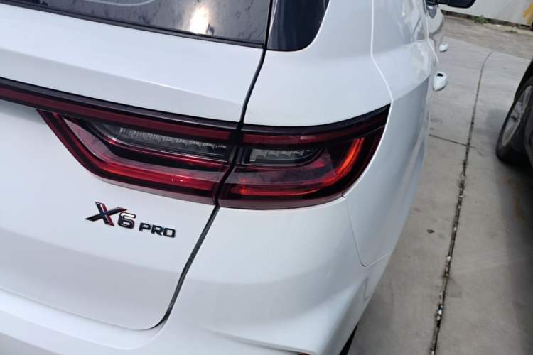 Used Geely Auto Vision X6 2021 PRO 1.4T Automatic Prestige Model Exterior 3