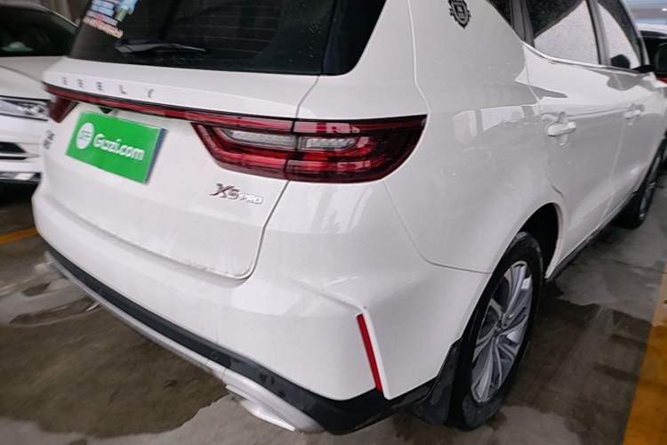 Used Geely Auto Vision X6 2021 PRO 1.4T Automatic Prestige Model Exterior 3