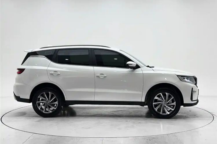 Used Geely Auto Vision X6 2021 PRO 1.4T Automatic Prestige Model Exterior 4