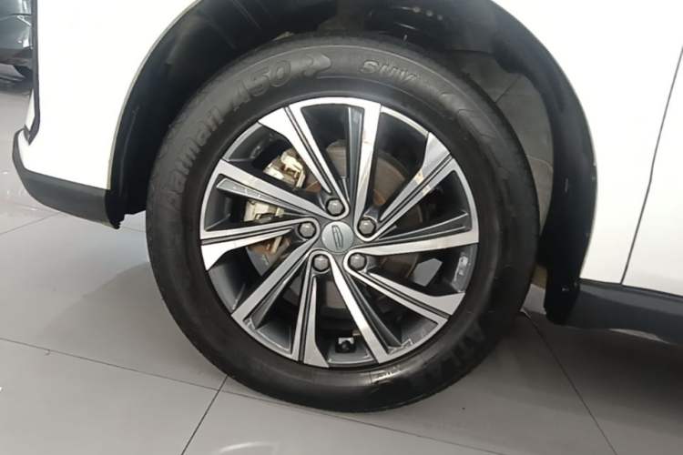 Used Geely Auto Vision X6 2021 PRO 1.4T Automatic Prestige Model Exterior 4