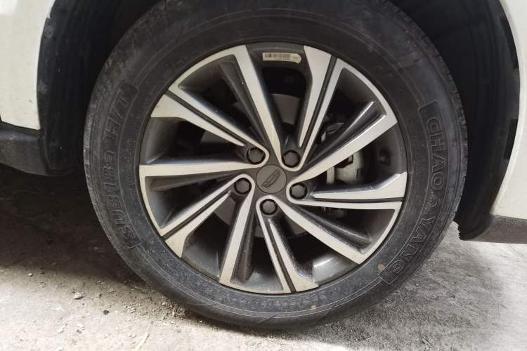 Used Geely Auto Vision X6 2021 PRO 1.4T Automatic Prestige Model Exterior 4