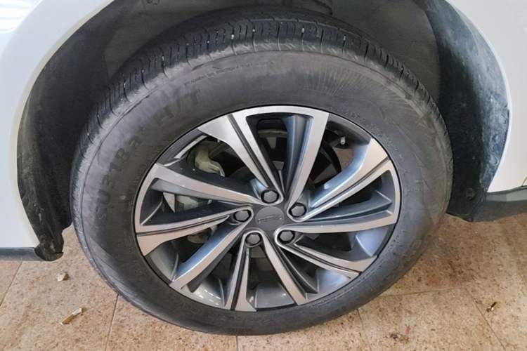 Used Geely Auto Vision X6 2021 PRO 1.4T Automatic Prestige Model Exterior 4