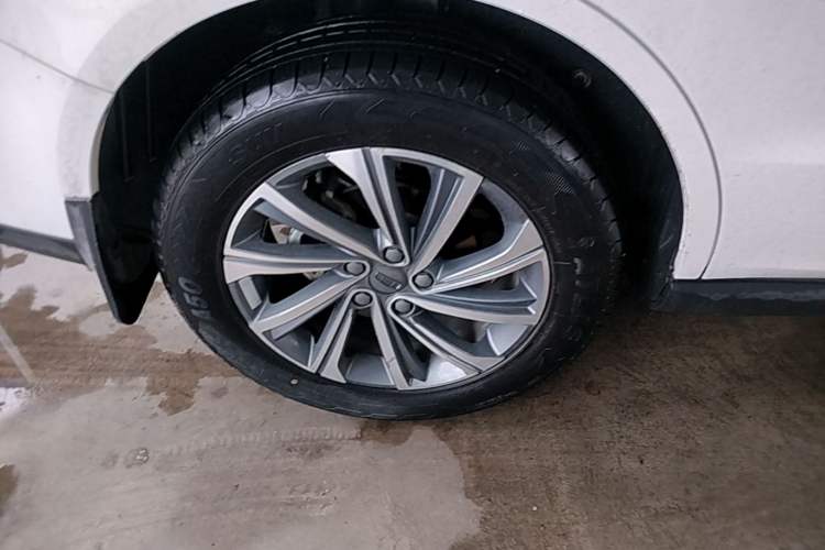 Used Geely Auto Vision X6 2021 PRO 1.4T Automatic Prestige Model Exterior 5