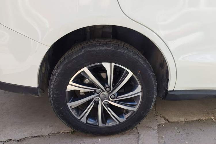 Used Geely Auto Vision X6 2021 PRO 1.4T Automatic Prestige Model Exterior 5