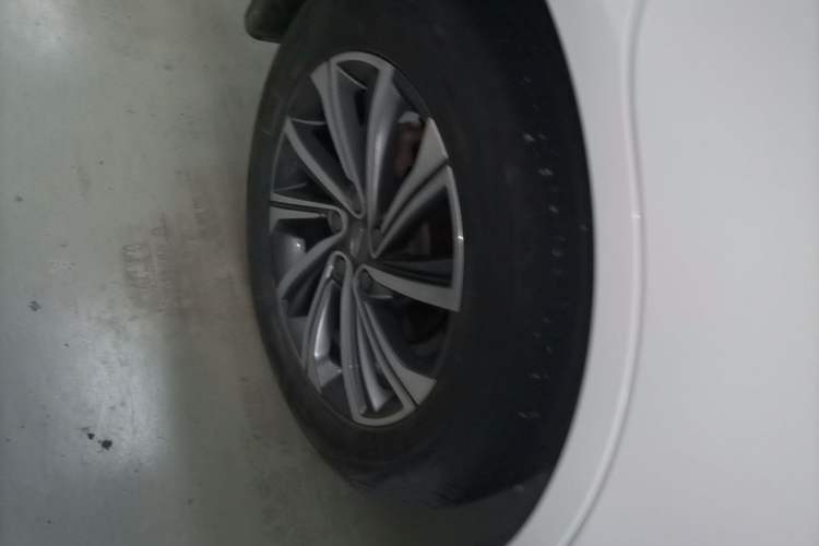 Used Geely Auto Vision X6 2021 PRO 1.4T Automatic Prestige Model Exterior 5