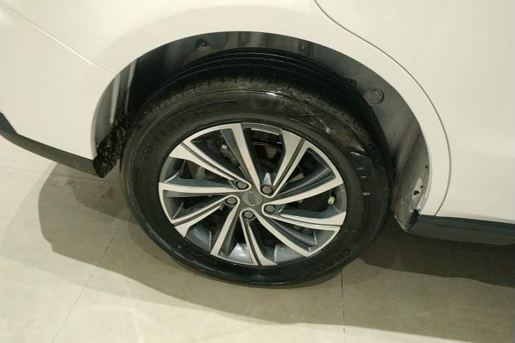 Used Geely Auto Vision X6 2021 PRO 1.4T Automatic Prestige Model Exterior 5