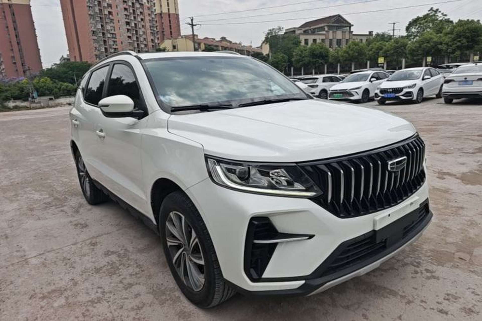 Used Geely Auto Vision X6 2021 PRO 1.4T Automatic Prestige Model Front Right 45 Deg