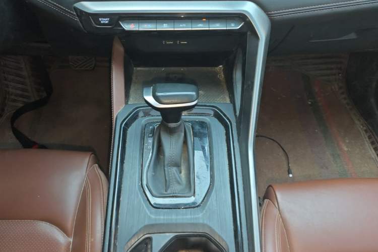 Used Geely Auto Vision X6 2021 PRO 1.4T Automatic Prestige Model Gear Lever